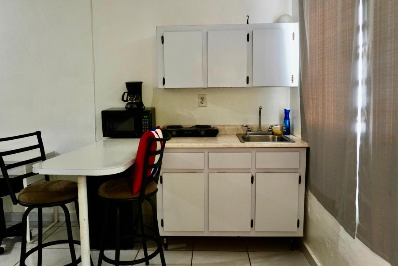 All You Need Studios Walking Distance To Beach Isla Verde סן חואן מראה חיצוני תמונה