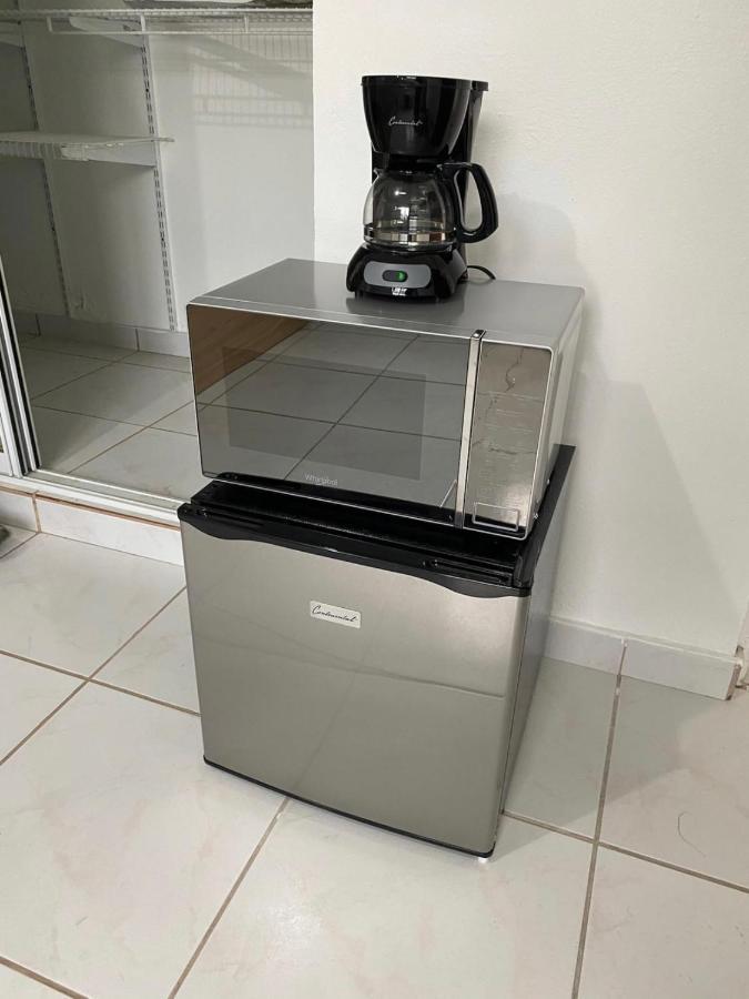 All You Need Studios Walking Distance To Beach Isla Verde סן חואן מראה חיצוני תמונה