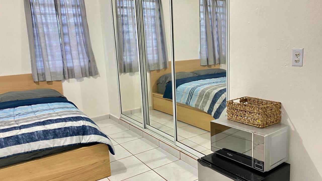 All You Need Studios Walking Distance To Beach Isla Verde סן חואן מראה חיצוני תמונה